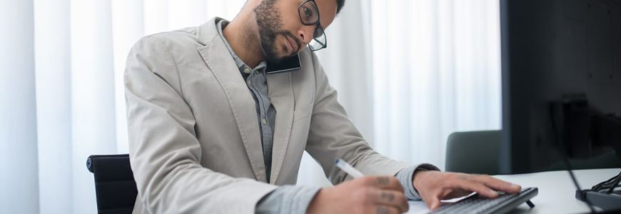 Business employee using document management technology